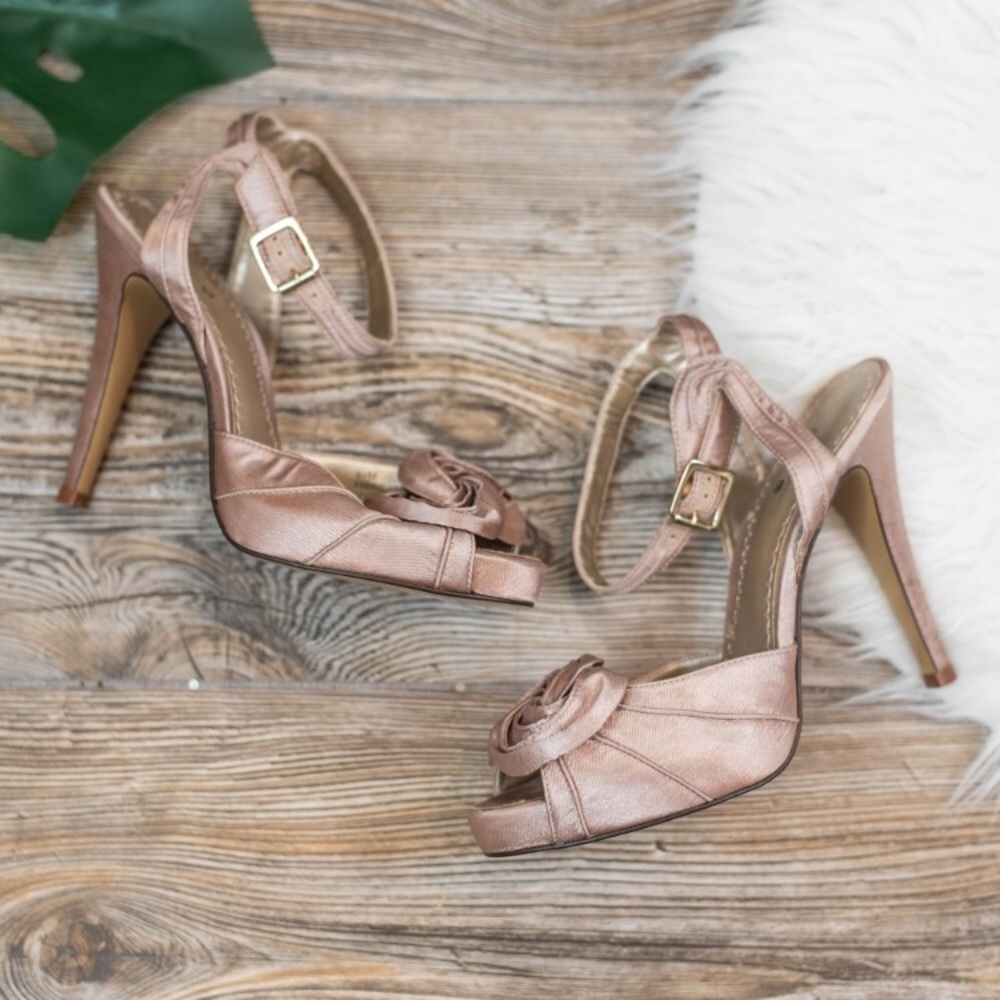 Blush flower detail heels